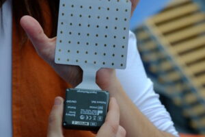 Sensor plus KI: Intuitiver greifen mit der Handprothese