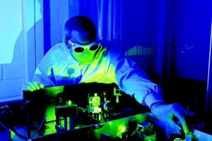 Ultrakurze Laserpulse für Wissenschaft und Industrie