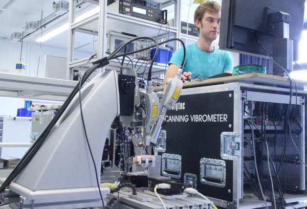 Kompetenzzentrum für Laser-Doppler-Vibrometrie eröffnet