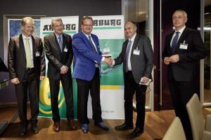 ARaymond gewinnt Arburg Energieeffizienz-Award 2015