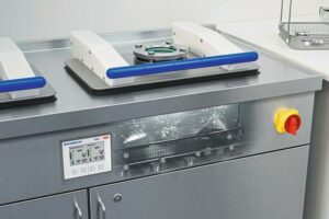 Ultraschall trifft CNp: Kleine Maschine, hochreine Wirkung