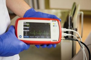 EKG, Blutdruck und SpO2 in einem Gerät