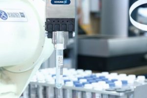 Coronavirus-PCR-Tests: Greifer für sichere Automatisierung im Labor