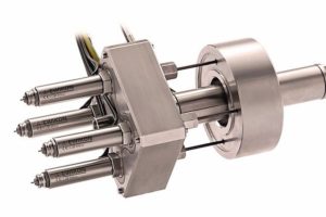 Kompakte Nadelverschlusslösung von Ewikon für Kleinspritzgießmaschinen