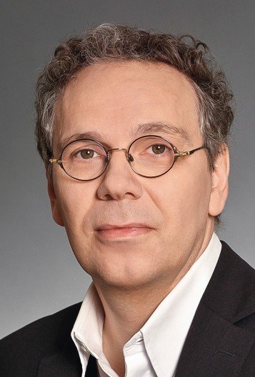 Joachim M. Schmitt übergibt Geschäftsführung des BVMed an Marc-Pierre Möll