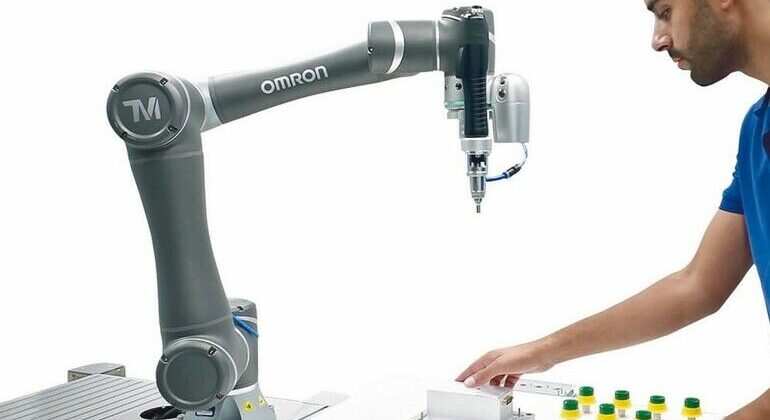 OMRON_Cobot.jpg