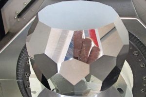 Diamantwerkzeug plus Maschine fürs Spiegelglanzfräsen