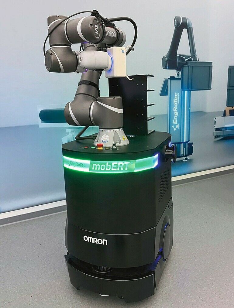 Fahrerloses Transportsystem plus Roboter automatisieren das Labor